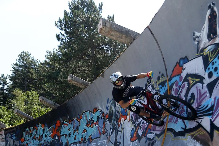 Ride in a bob sleigh track